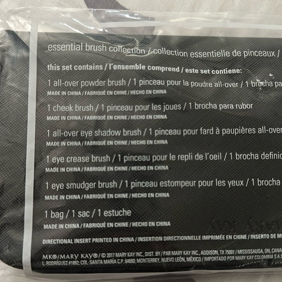 Mary Kay Essential Makeup Brush Collection ✨NWT✨ - Picture 5 of 5